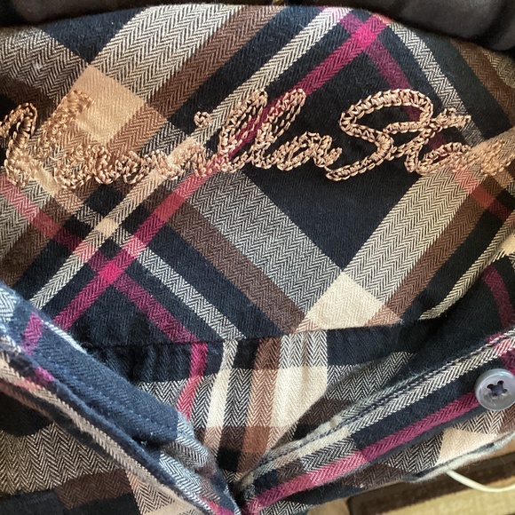 Women’s Vanilla Star Bleached Plaid Button Down Flannel - Picture 5 of 6